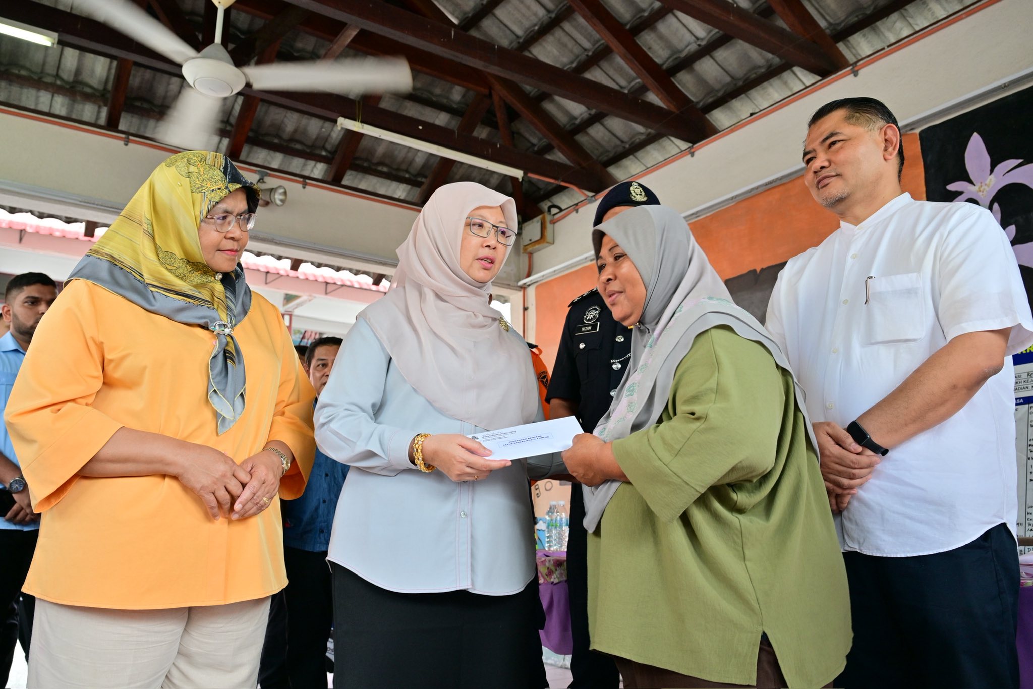 Lawatan Dan Penyerahan Sumbangan Kepada Mangsa Insiden Kebakaran Di Pantai Dalam - August 9, 2025