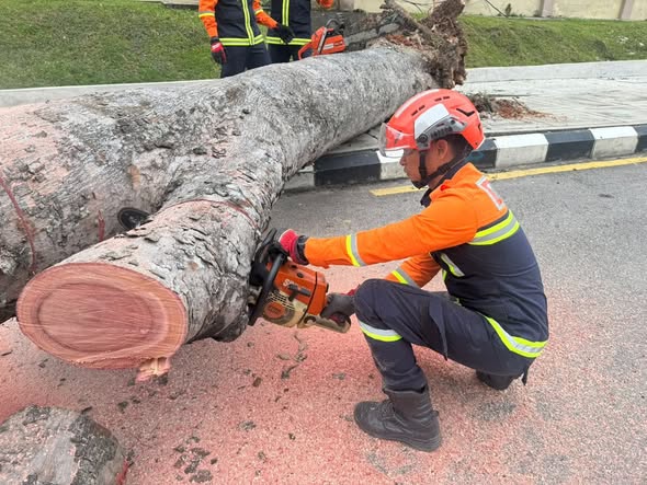 ‘Orang Biasa, Jasa Luar Biasa’ - December 24, 2025