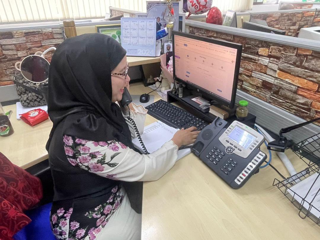 Orang Biasa, Jasa Luar Biasa: Suara Di Sebalik Talian