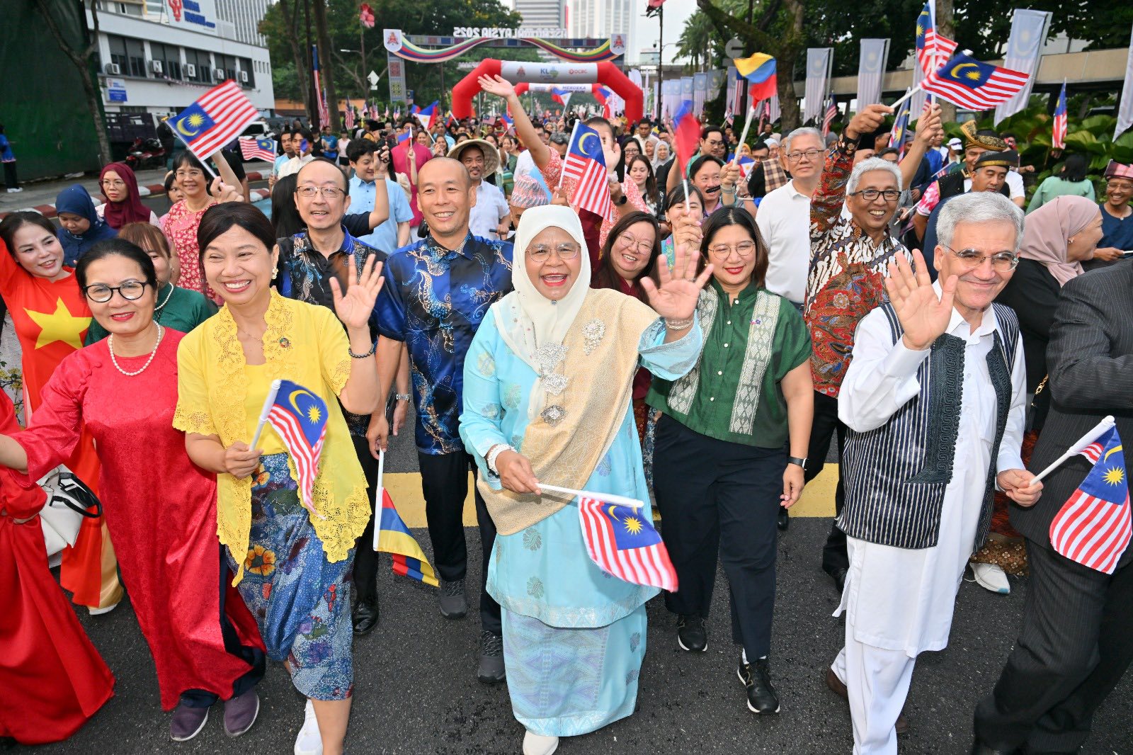 Asean Cultural Parade @ KL Car Free Morning Meriahkan Kuala Lumpur - August 10, 2025