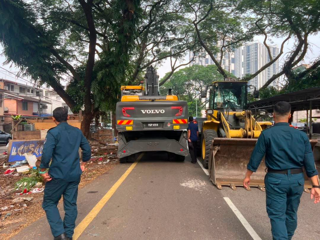 DBKL Roboh Struktur Haram Di Setiawangsa