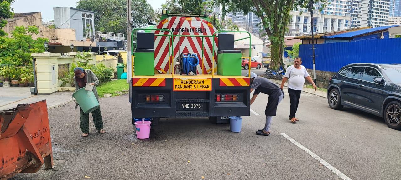 DBKL HANTAR BEKALAN AIR BERSIH KE LOKASI TERJEJAS - March 28, 2026